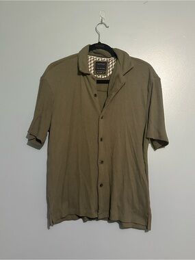 Cactus Man Ricky Singh - Olive Green Short-Sleeve Button Down Shirt - Medium